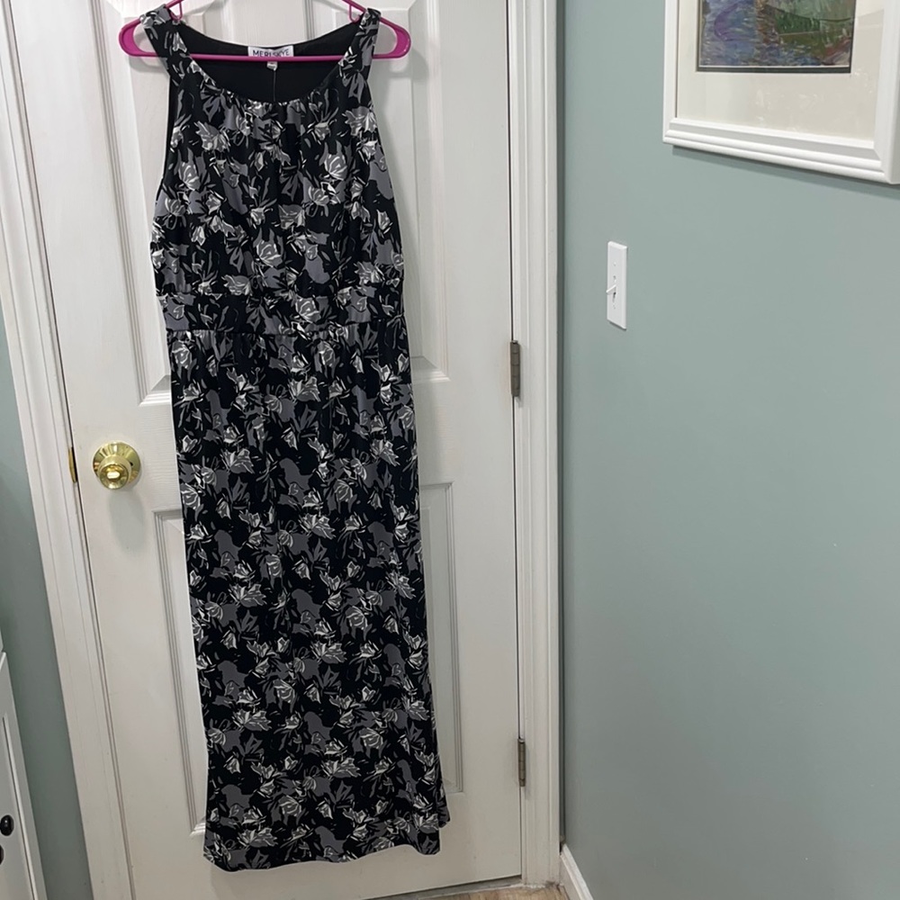2X Meri Skye grey and black dress with floral print